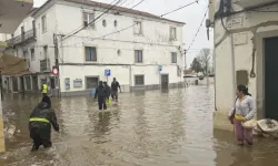 Portekiz’de fırtına alarmı: Binlerce kişi tahliye edildi