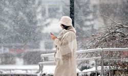 Meteoroloji saat verdi: 3 bölgede kar, yurt genelinde sağanak ve kuvvetli rüzgar uyarısı