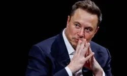 Musk'tan Epstein çıkışı: Gerçeği söyleyenlerin savunmasını üstlenecek