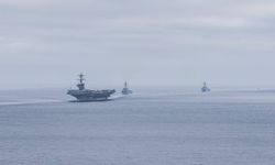 İran, Umman açıklarında ABD gemisini hedef aldı