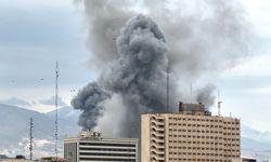 Wang Yi İran, Umman ve Fransa dışişleri bakanlarıyla görüştü