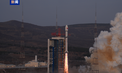 Çin, iki yeni uyduyu uzaya fırlattı