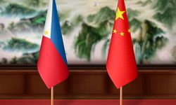Çin ve Filipinler, Güney Çin Denizi sorununa dair istişarelerde bulundu