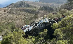 Tarım işçilerini taşıyan minibüs şarampole yuvarlandı: 3 ölü, 11 yaralı