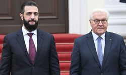 Ahmed Şara Berlin'de; Cumhurbaşkanı Steinmeier'le bir araya geldi