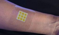 Avustralyalı bilim insanlarından “akıllı” yara bandı: Hem izliyor hem tedavi ediyor