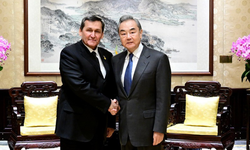 Çin Dışişleri Bakanı Wang Yi, Türkmen mevkidaşı Meredov ile görüştü