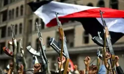 Husiler'den kritik hamle: Bab el-Mandeb Boğazı'nı hedef alabiliriz