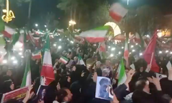 İran halkı, ABD-İsrail saldırılarına karşı sokakları terk etmiyor
