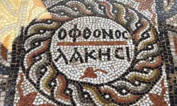 3 bin yıllık antik kentte "Kıskanan çatlasın" yazısı bulundu!