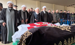 Lübnan, İsrail saldırısında hayatını kaybeden sağlık çalışanlarını uğurladı