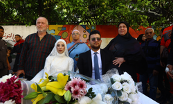 Savaşın gölgesinde mutluluk: Lübnanlı çift sığınakta evlendi