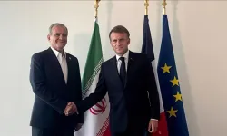 Pezeşkiyan ve Macron'dan telefon görüşmesi