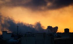 ABD ve İsrail gece boyu İran’a saldırdı! Tahran’da elektrik kesildi