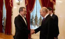 Putin: İran halkı egemenliği için cesurca ve kahramanca mücadele ediyor