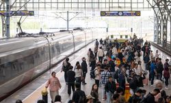 Çin’de Qingming tatilinde seyahat rekoru: 845 milyon yolculuk