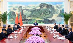 Xi, Laos Cumhurbaşkanı’nın özel elçisini kabul etti