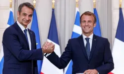 Macron’dan Yunanistan’a destek mesajı