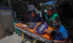 İsrail Gazze'de ateşkesi delmeye devam ediyor