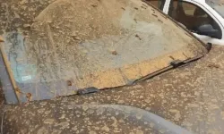 İstanbul'a gökten çamur yağdı!