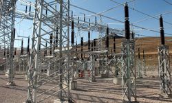 Trump 'bir gecede yok ederiz' demişti! İran’da 'insan zinciri' harekete geçti