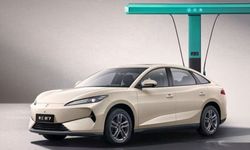 BYD’den 10 dakikada şarj olan elektrikli taksi