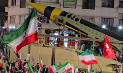 Tahran’da ABD ve İsrail'e "füzeli" protesto