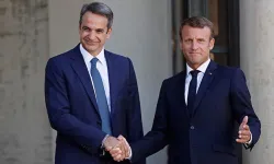 Macron’dan Yunanistan’a destek mesajı