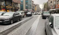 İstanbul'un bazı ilçelerinde dolu etkili oluyor!