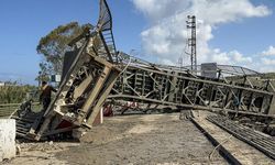 İsrail’den bir dakikada 70 noktaya saldırı! Güney Lübnan’la bağlantı kesildi