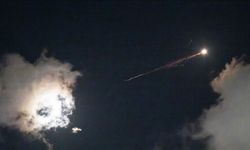 İran’dan misilleme kararı: ABD savaş gemilerini vurdu!