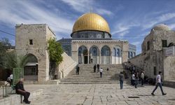 İsrail’in kapattığı Mescid-i Aksa 41 gün sonra ibadete açıldı