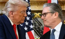 Gizli toplantı sızdı! Trump, Starmer’ı taklit ederek dalga geçti