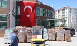 Türkiye’den İran’a 6 yardım TIR’ı daha gönderildi