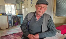 Kahvede içeceğine ilaç atıp, evini soydular!