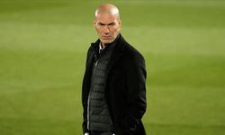 Zidane dört yıl sonra geri döndü