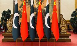 Xi Jinping, Pakistan Başbakanı Şerif ile görüştü