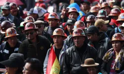 Bolivya'da işçiler ayakta: Süresiz grev başladı