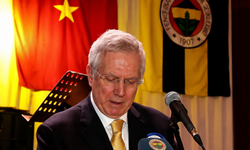 Aziz Yıldırım, gözyaşlarına hakim olamadı!