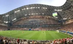 Bir dönem Şampiyonlar Ligi efsanesi tüm oyuncularını satışa çıkardı!