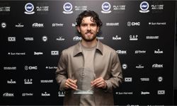 Ferdi Kadıoğlu, Brighton'da sezonun oyuncusu seçildi