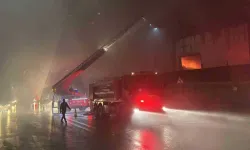 Gaziantep'te bulunan bir mobilya fabrikasında yangın çıktı