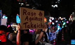 Japon halkından Takaiçi hükümetine uyarı
