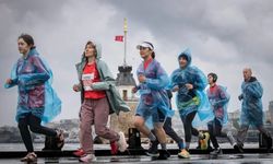 4 bin kişi yağmura rağmen İstanbul’u koştu
