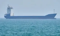 ABD'nin korsanlığı sürüyor: Umman'da İran bayraklı gemiye el konuldu