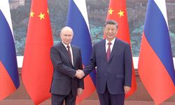Xi Jinping ile Putin Beijing’de bir araya geldi