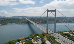İstanbul Boğazı'nda gemi trafiği çift yönlü askıya alındı