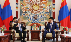 Moğolistan Cumhurbaşkanı Khurelsukh Wang Yi’yi kabul etti