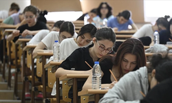YKS’de ikinci gün heyecanı: AYT’ye 1 milyon 627 bin aday katılıyor
