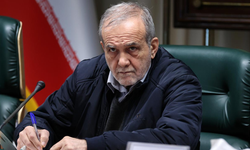 Pezeşkiyan: "Katar'da bloke edilen 6 milyar dolarımız geri dönecek"